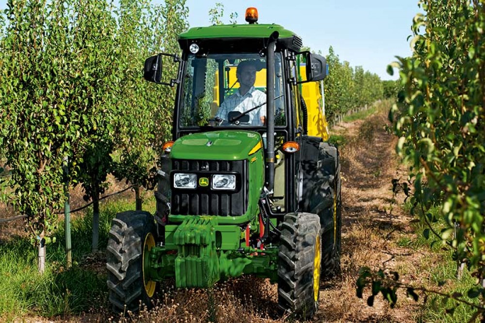Vești bune pentru agricultori. Importul motocultoarelor și tractoarelor va fi scutit de plata accizei